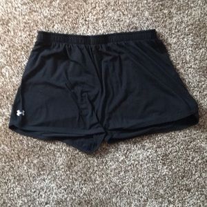 Under Armour black shorts